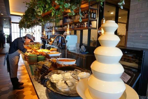 世界初の真黒チーズの正体は チーズ専門店 Good Spoon が横浜みなとみらいにopen E レシピ 料理のプロが作る簡単レシピ 1 3ページ