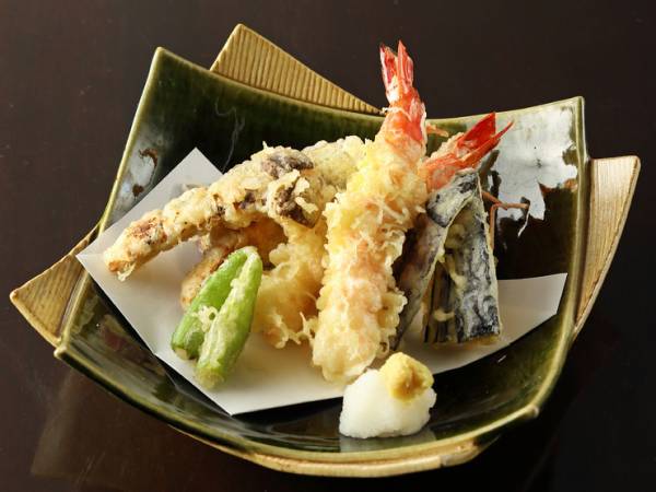 横浜で 大切な人とのディナーはここに限る 上質な雰囲気がただようレストラン４選 E レシピ 料理のプロが作る簡単レシピ 3 4ページ