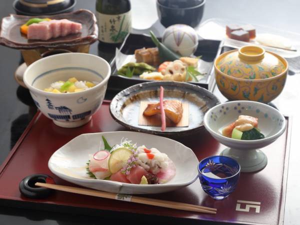 川床やテラス席で和食が楽しめる京都のお店５選 E レシピ 料理のプロが作る簡単レシピ 4 5ページ