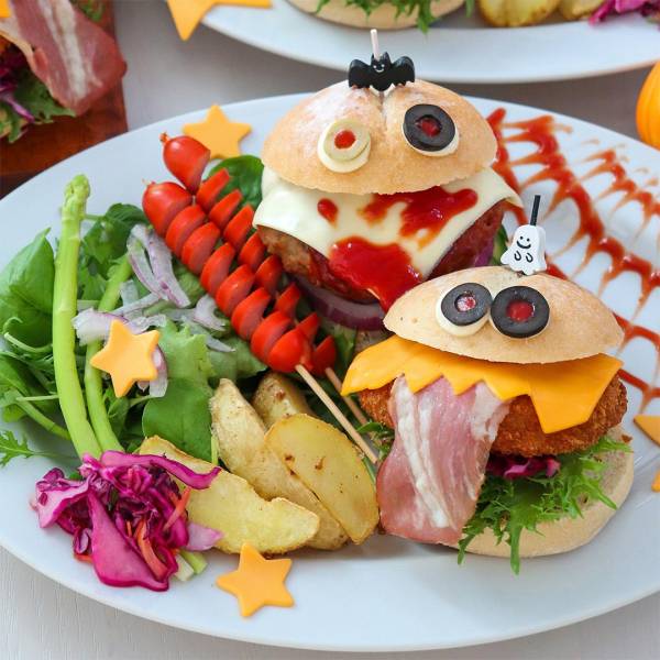 ハロウィンレシピ】おちゃめモンスターのハンバーガー&コロッケ