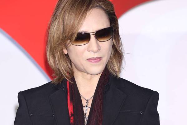 YOSHIKI 番組で大量に食べていたお菓子が海外でニュースに(2018年1月10日)｜ウーマンエキサイト(1/2)