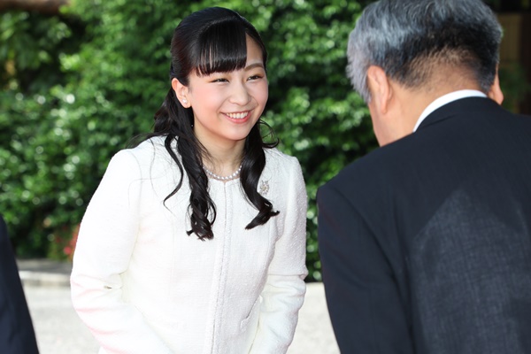 佳子さまが児童出版賞の式典へ 母 紀子さまに代わりご出席 19年6月4日 ウーマンエキサイト