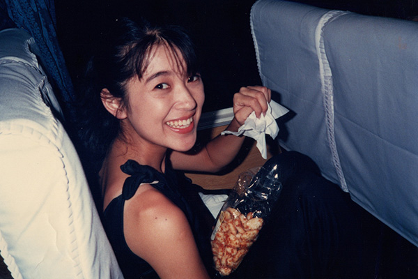 新田恵利 おニャン子全盛期に感じた“孤独”埋めたのは読書｜ウーマン