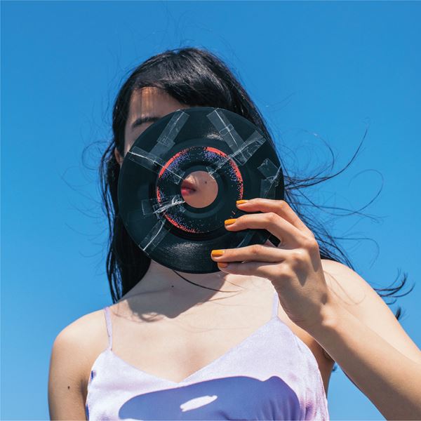 あいみょん、代表曲『君はロックを聴かない』7インチ盤を限定リリース