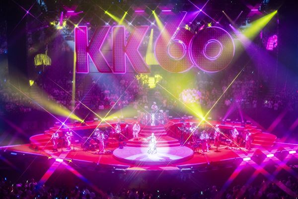 小泉今日子、還暦ツアーで初の日本武道館公演を完遂 14年ぶり新曲