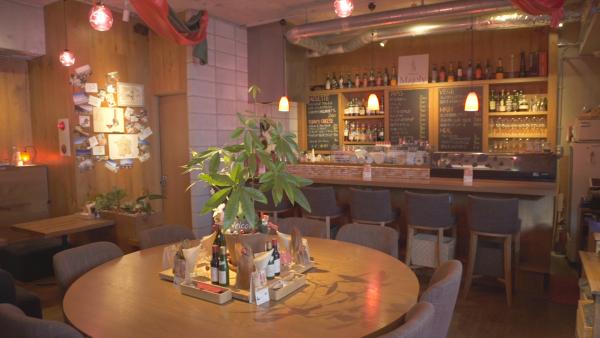 とろとろチーズがたまらない ラクレットチーズ専門店 代々木上原 ホームバル マジョリ E レシピ 料理のプロが作る簡単レシピ 1 2ページ とろとろチーズがたまらない ラクレットチーズ専門店 代々木上原 ホームバル マジョリ E レシピ 料理のプロが作る簡単レシピ 1 2ページ