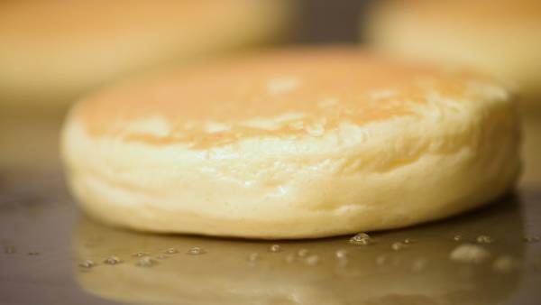 ふわふわ 極上のひとくちを とろける極上パンケーキ E レシピ 料理のプロが作る簡単レシピ 1 2ページ