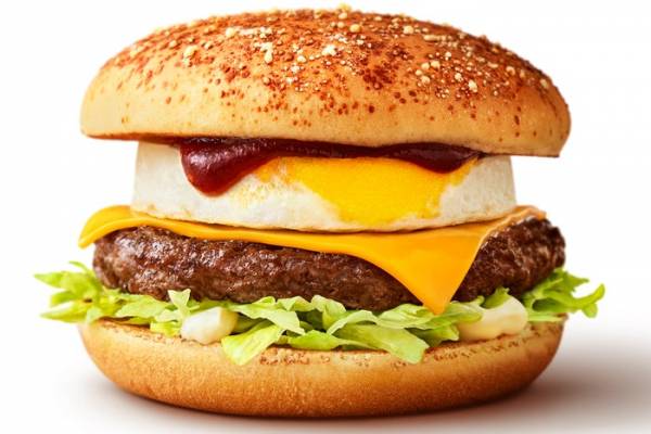 マクドナルド チーズロコモコ ハワイアンパンケーキ などハワイ州観光局公認メニュー8種登場 E レシピ 料理のプロが作る簡単レシピ 1 2ページ