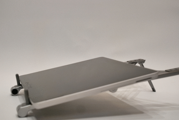 1秒で3WAYに変形するPCスタンド　1台３役のミニマルなマルチスタンドが公式サイトで一般販売開始