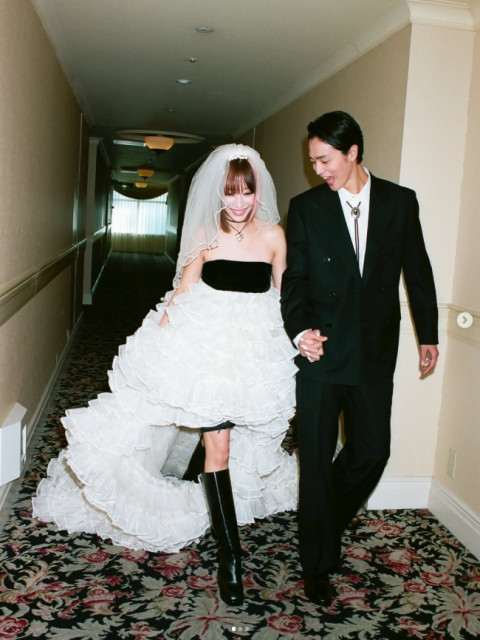 二毛作タレント三宅亮輔が結婚、愛と漬物に満ちた新たな旅