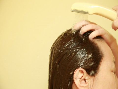 頭皮の乾燥対策に 保湿しながら洗髪する方法 ウーマンエキサイト 1 8