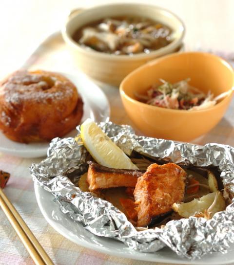 今日の献立は 甘塩鮭のホイル焼き E レシピ 料理のプロが作る簡単レシピ 1 1ページ