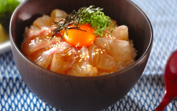 自宅で豪快な味を堪能できる「宇和島風鯛飯」