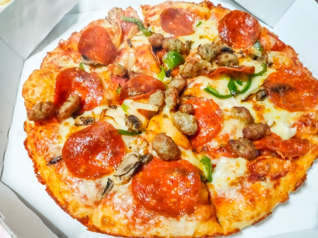 ピザの定番 ペパロニ とは サラミ ソーセージ チョリソーとの違い E レシピ 料理のプロが作る簡単レシピ 1 1ページ