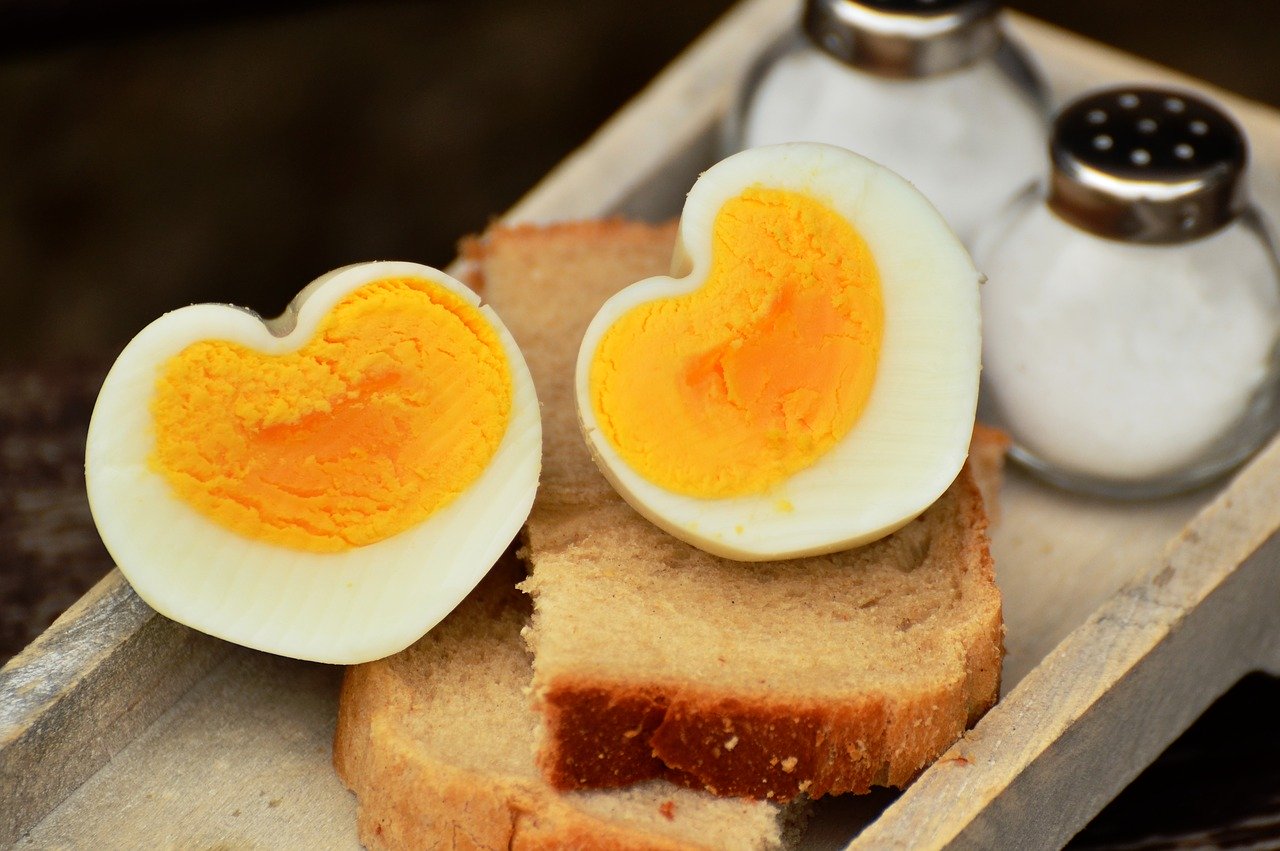 ゆで卵の保存期間は生卵より短い 賞味期限と長持ちさせる方法を紹介 マピオンニュース