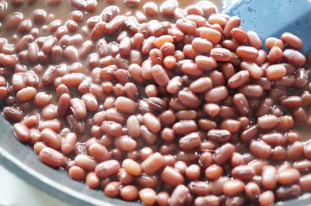 の 効能 小豆 【実験で判明】血圧、血糖値、中性脂肪値を下げる小豆の健康効果！研究者のイチオシの食べ方は「スープ」｜ケンカツ！