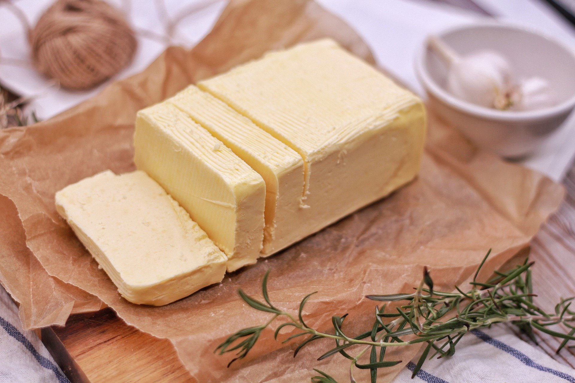 発酵バターと普通のバターは何が違う 知って得する乳酸菌の働きとは E レシピ 料理のプロが作る簡単レシピ 1 1ページ