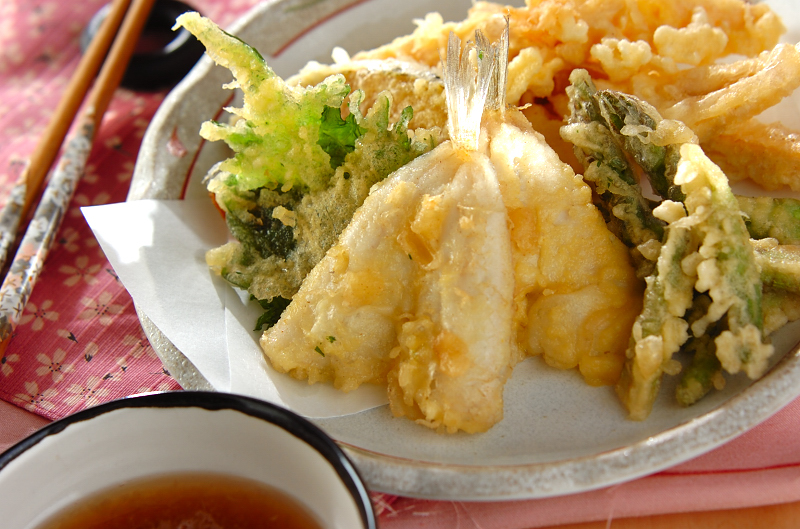 天ぷらをサクサクに温め直すには何が正解 徹底検証で最適な方法を紹介 E レシピ 料理のプロが作る簡単レシピ 1 1ページ
