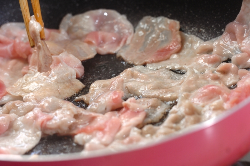 簡単豚肉とキャベツの炒め物の作り方1