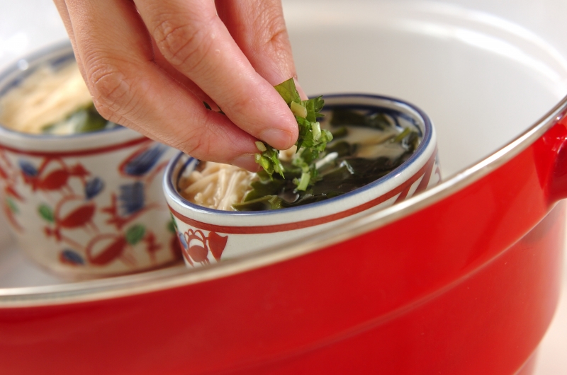 エノキとワカメの茶碗蒸しの作り方4