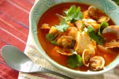 ご飯にかけるあさりチゲ 無印良品グルメ】アサリたっぷり！ ごはんにかける『スンドゥブチゲ