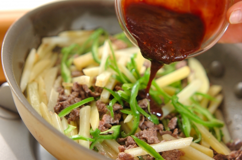 牛肉とジャガイモの中華炒めの作り方2