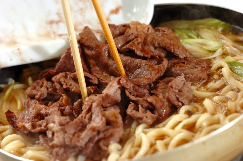 ガッツリ食べたい肉うどん すき焼き風 冷凍うどんで簡単 by森岡 恵さんの作り方2