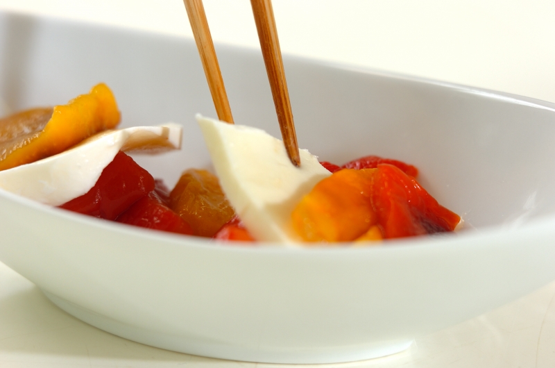 焼きパプリカのカプレーゼ風の作り方3