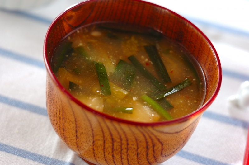 ニラとキムチのみそ汁