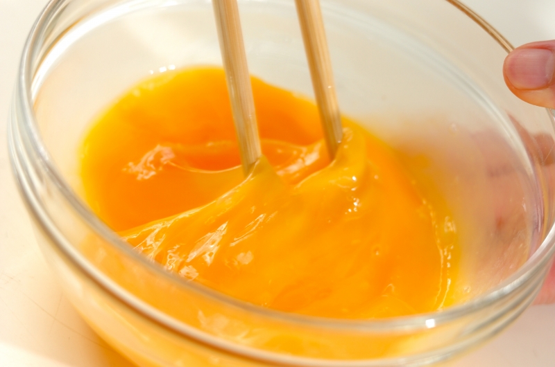 卵炒めののりしょうゆ和えの下準備1