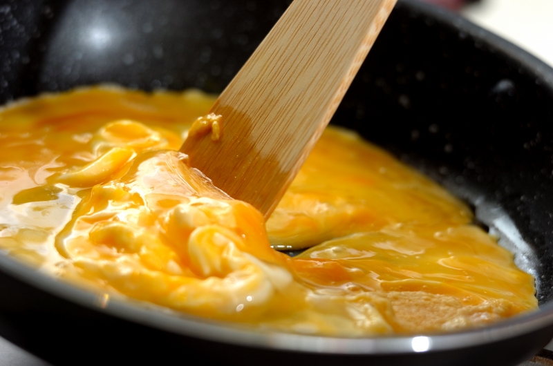 卵炒めののりしょうゆ和えの作り方2