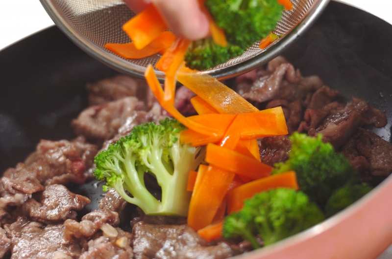 牛肉のオイスター炒めの作り方2