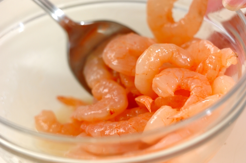 エビの塩炒めの下準備1