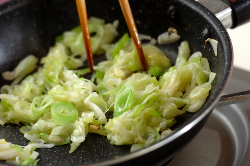 ネギとシラスの卵焼きの作り方1