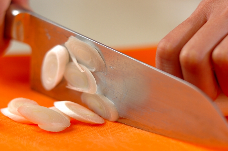 ネギとシラスの卵焼きの下準備1