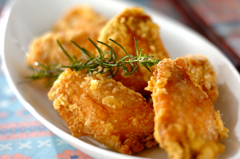 手羽中のスパイシー揚げ