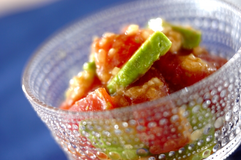 マグロとアボカドのサラダ