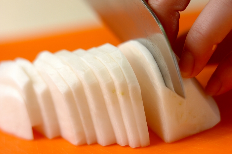 カブのユズコショウ和えの作り方1