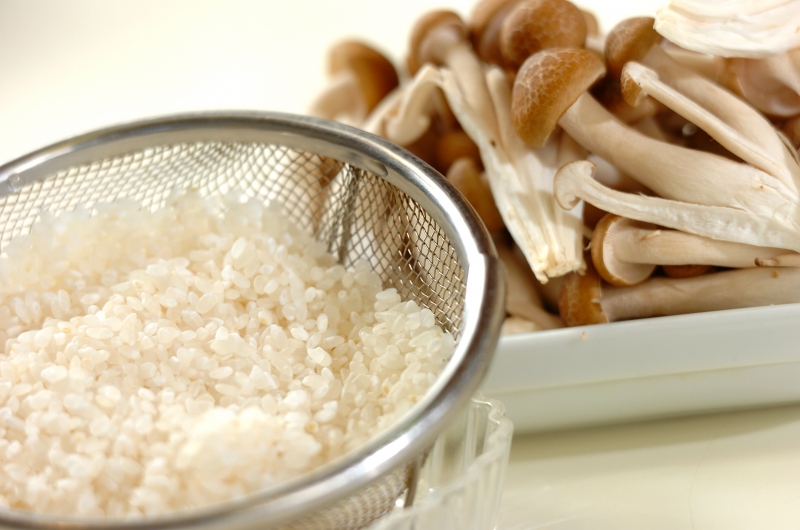 キノコの混ぜ込みご飯の下準備1