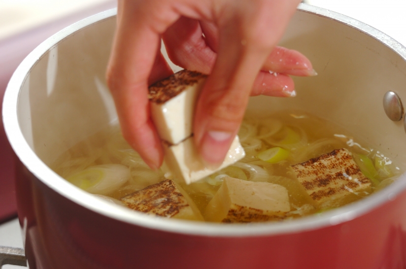 焼き豆腐のみそ汁の作り方2