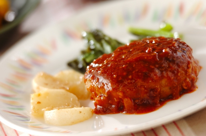 黄金比でおいしいハンバーグ ソースも簡単手作り by金丸 利恵さん