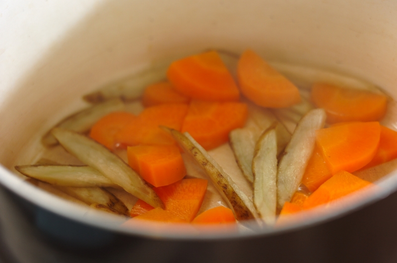 根菜のうま煮つけそばの作り方1