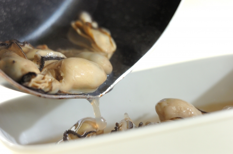 濃厚クラムチャウダー 牡蠣たっぷり by山下 和美さんの作り方1