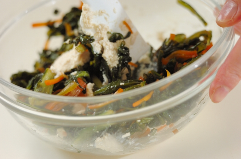 春菊とニンジンの白和えの作り方2