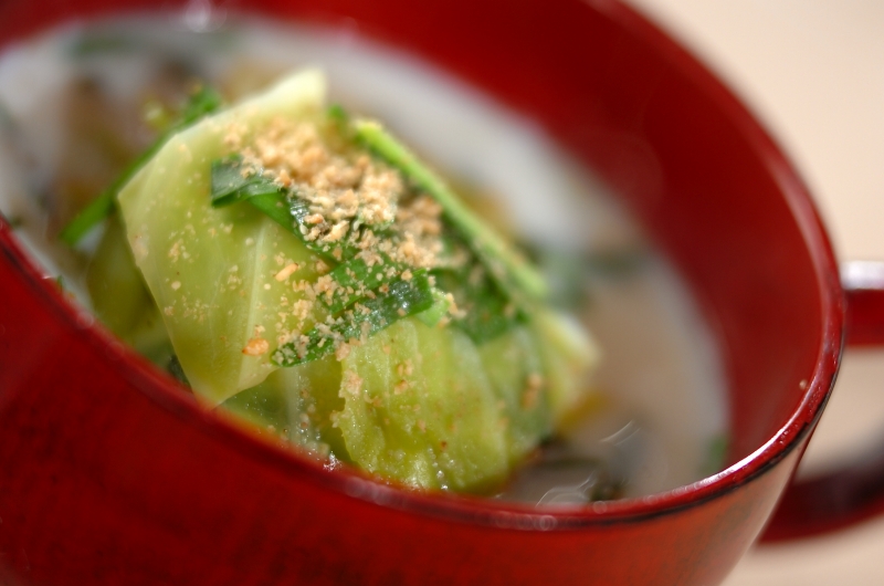 キャベツとニラのスープ