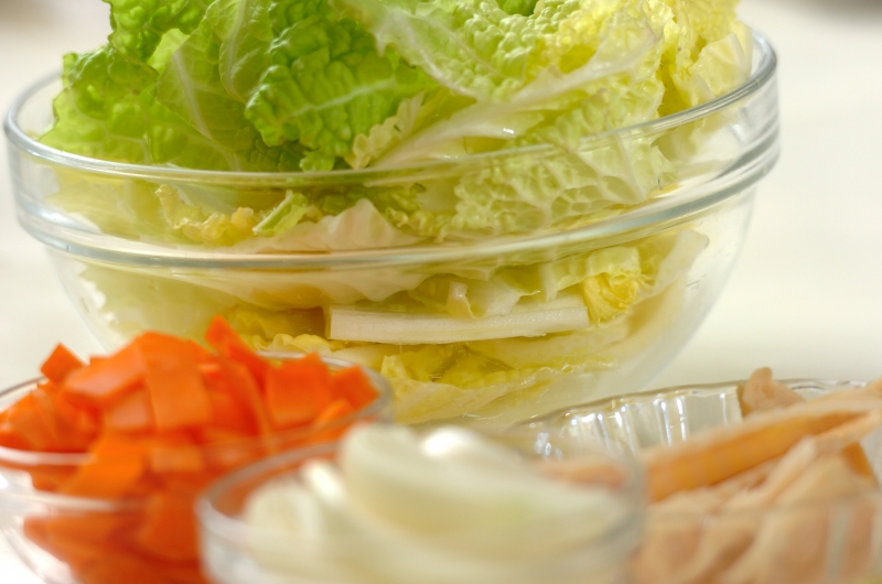 中華の定番！基本の野菜たっぷり八宝菜の下準備2