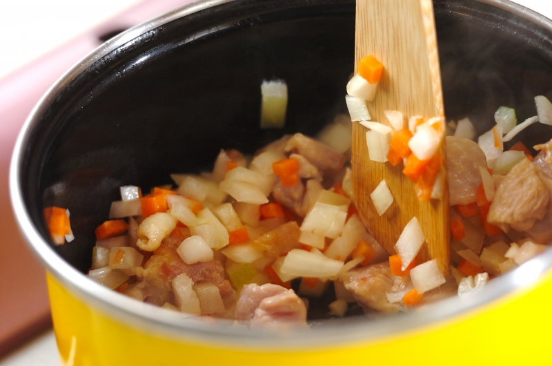 鶏肉のクリームスープの作り方1