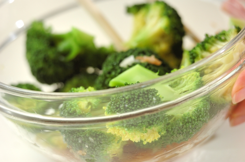 ブロッコリーとナメタケの和え物の作り方1