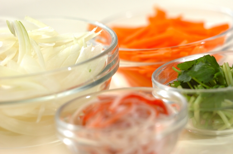 玉ネギのかき揚げの下準備1