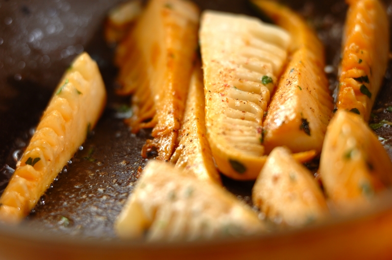 お弁当に副菜に！タケノコのバターしょうゆ焼きの作り方2
